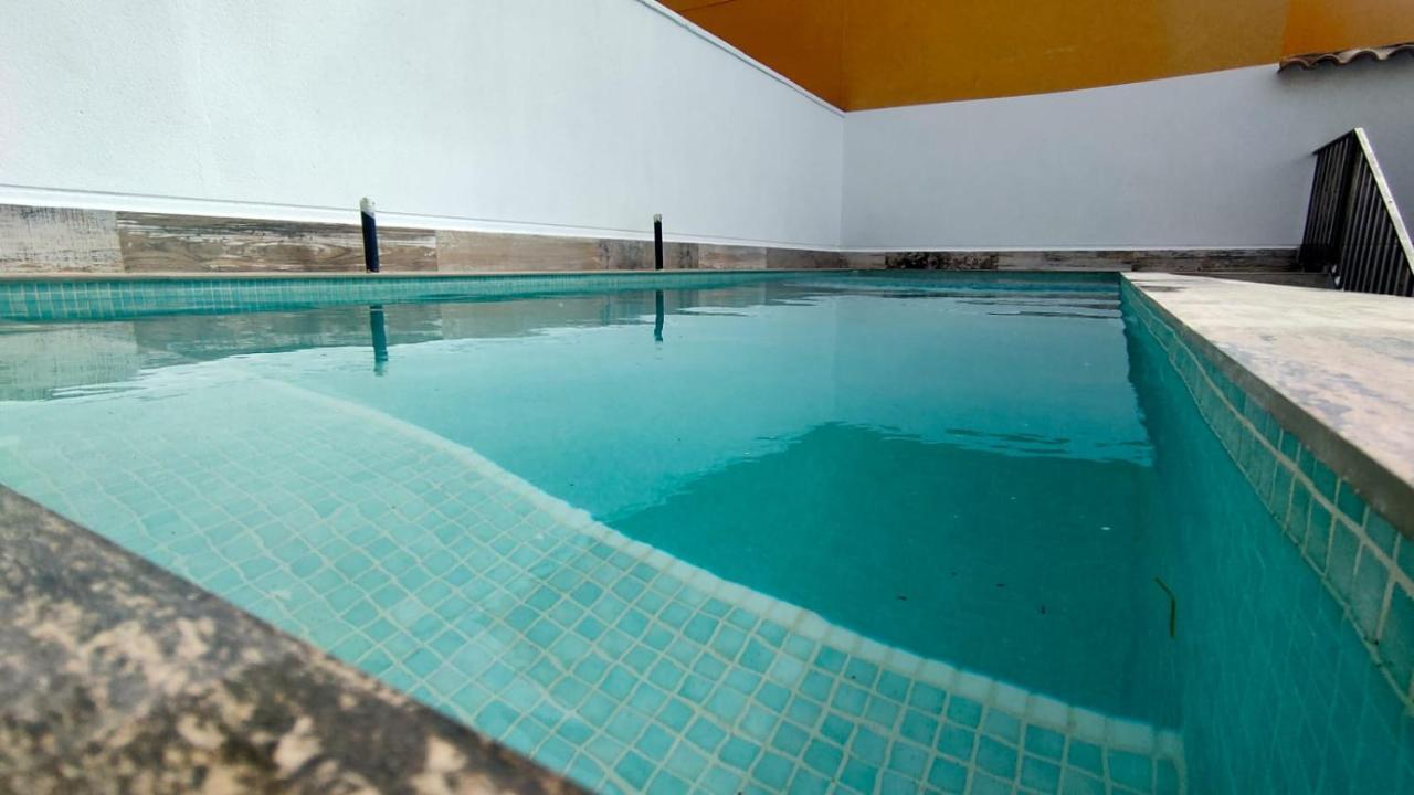 Escapada Delux Guest House ออสซา เด มอนเตียล ภายนอก รูปภาพ