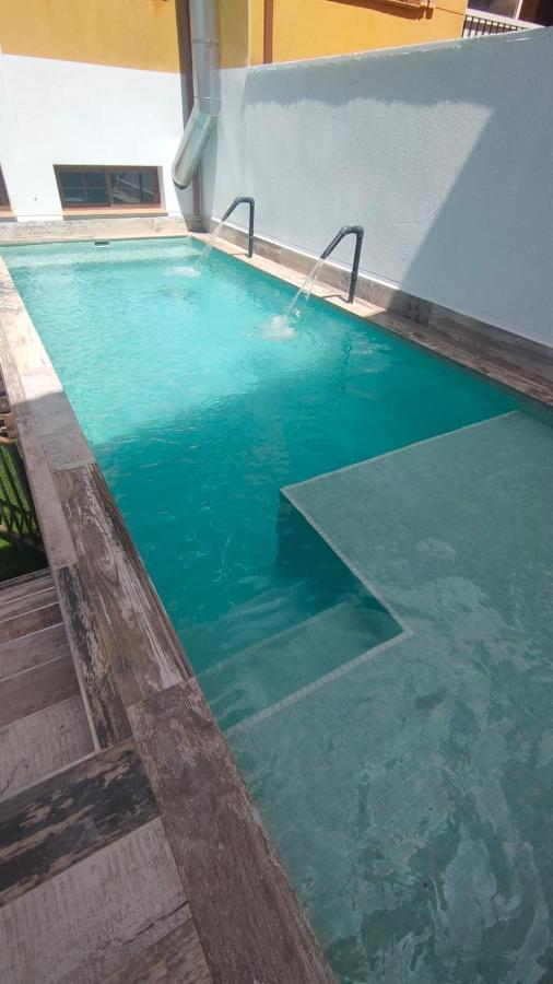Escapada Delux Guest House ออสซา เด มอนเตียล ภายนอก รูปภาพ