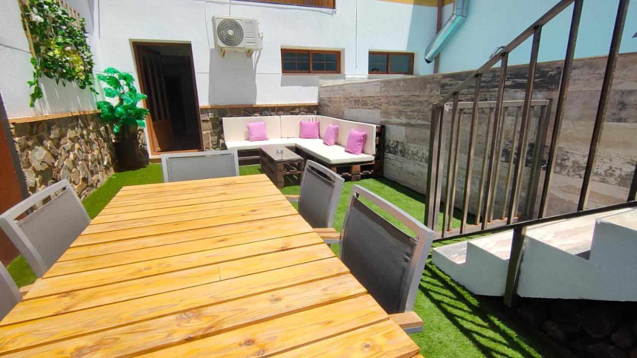 Escapada Delux Guest House ออสซา เด มอนเตียล ภายนอก รูปภาพ