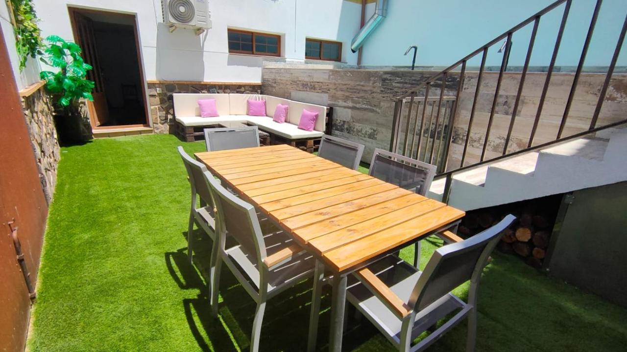 Escapada Delux Guest House ออสซา เด มอนเตียล ภายนอก รูปภาพ