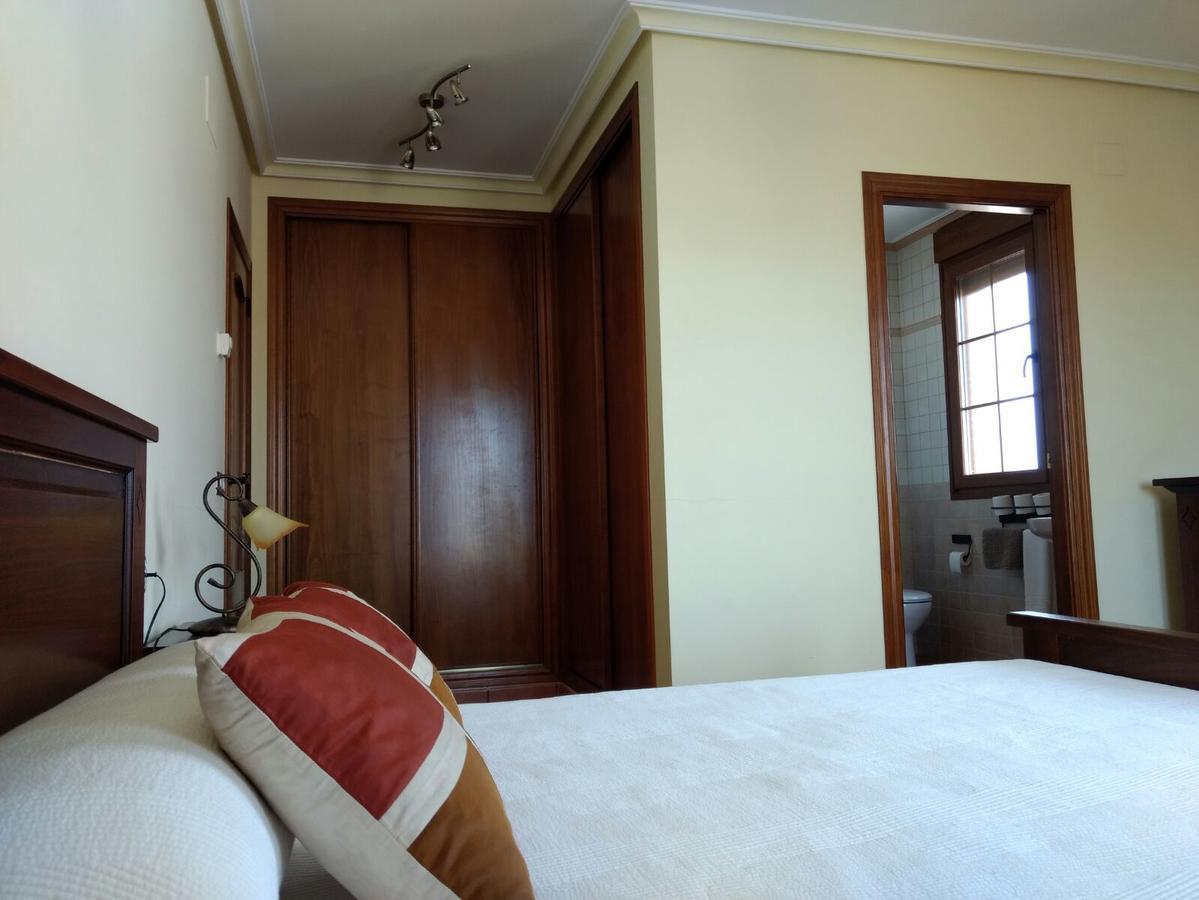 Escapada Delux Guest House ออสซา เด มอนเตียล ภายนอก รูปภาพ