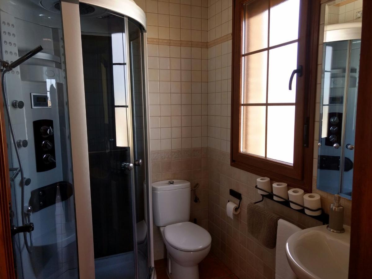 Escapada Delux Guest House ออสซา เด มอนเตียล ภายนอก รูปภาพ